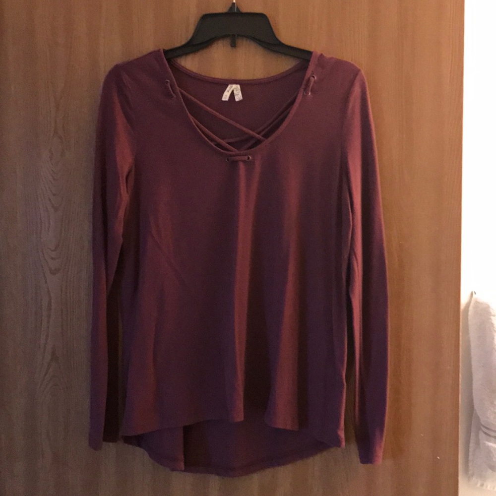 Maroon / purple long sleeve top